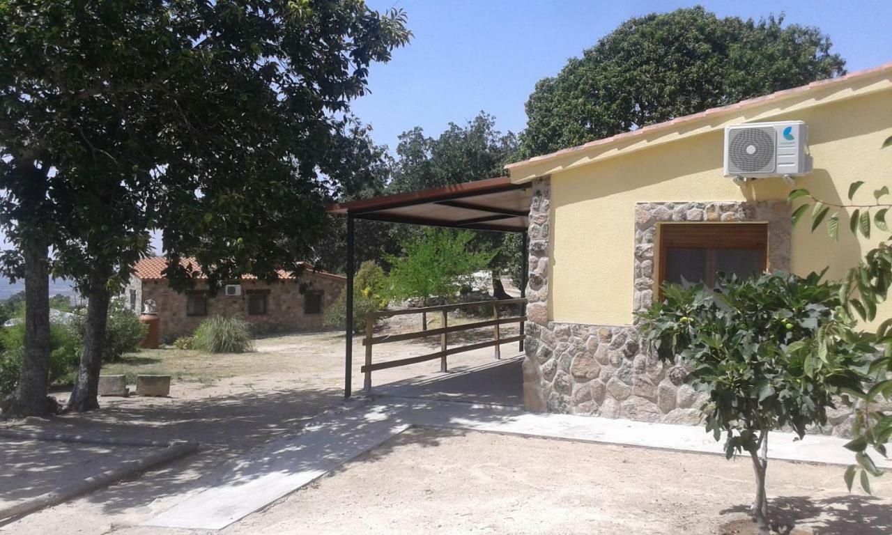 בית הארחה Montánchez 	El Majano מראה חיצוני תמונה